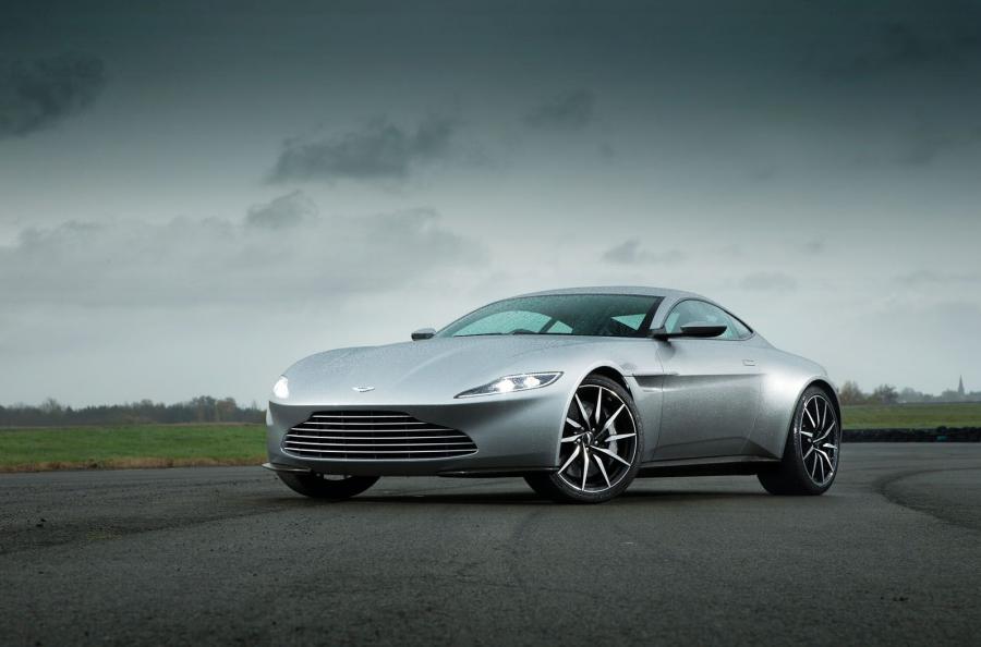  Aston Martin DB10 2015 года  (фото 30 из 35)